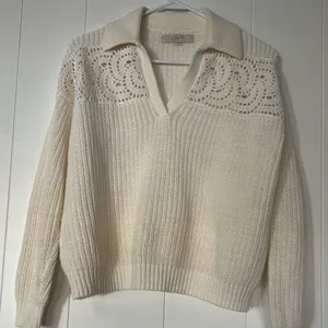 Loft Women’s Cream Color V Neck Sweater 15 thumbnail 1