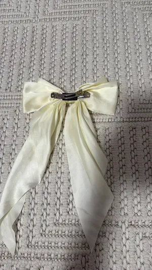 Cream Colored Bow Yellow thumbnail 3