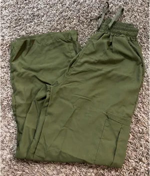 Green Cargo Pants Size XL thumbnail 1