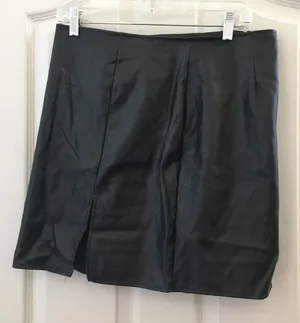 FINAL MARKDOWN JUNIOR Windsor pleather skirt xl thumbnail 1