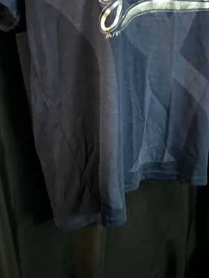 Majestic New York Yankees MLB Women's Navy & Silver Scoop Neck Tee MD NWT thumbnail 8