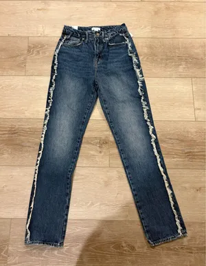 Good American Jeans thumbnail 1