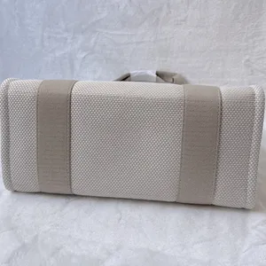 Lululemon Two-Tone Canvas Mini Tote Bag 4.5L thumbnail 4