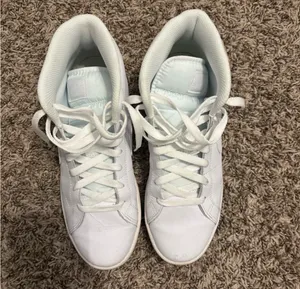 Nike Court Borough Mid 2 White High Top Sneakers Women’s Size 9 thumbnail 3