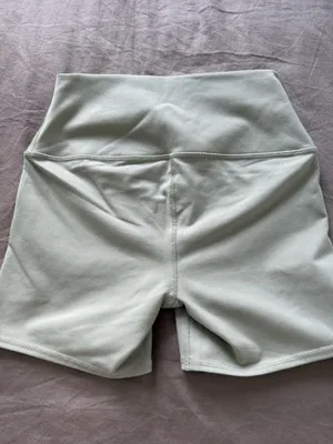 Alo Yoga Biker Shorts thumbnail 3