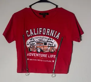 CALIFORNIA GRAPHIC CROP TEE (MEDIUM) Red thumbnail 1