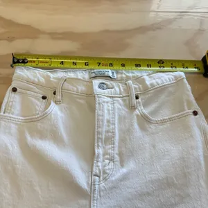 Abercrombie & Fitch Petite Ultra High Rise Ankle Straight Jeans Stretch Cream‎ thumbnail 10