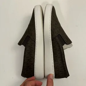 Michael Michael Kors Women’s TEDDI slip on Shoes thumbnail 7