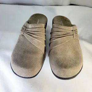Croft & Barrow Tan Suede Clogs Size 8 Womens thumbnail 3