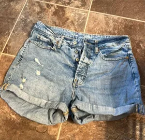Old Navy OG Straight Jean Shorts thumbnail 1