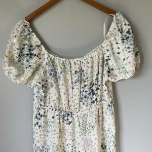 Monteau Los Angeles Floral Print Midi Dress Cream Cap Sleeves Women's Size Large thumbnail 4