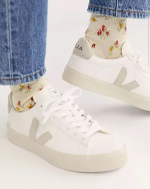Veja Campo Sneakers in White/Natural thumbnail 1
