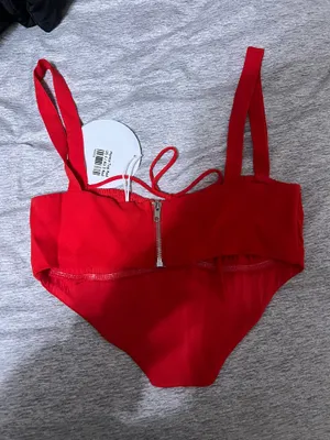 Princess Polly Red crop top thumbnail 2
