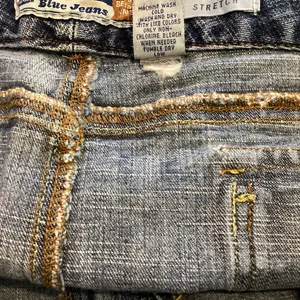 Old Navy Stretch Just Below The Waist Denim Jean Skirt Women Size 12 thumbnail 7