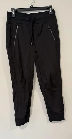 Athleta Women's Black Nylon Blend Trekkie Jogger Pants size 4T Tall 2593 thumbnail 1