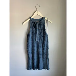 Angie NWT Slate Blue Star Print Pleated Sleeveless Dress Size M Boho Twee thumbnail 2