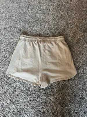 Beige Shorts H&M thumbnail 2