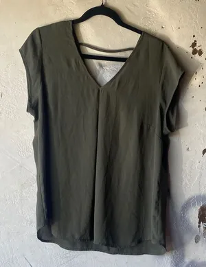 DR2 Dark Green V thumbnail 1