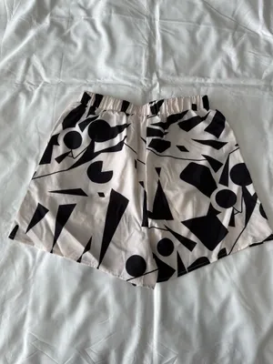 Black And White Two-Piece Geometric Print Lounge Set thumbnail 7