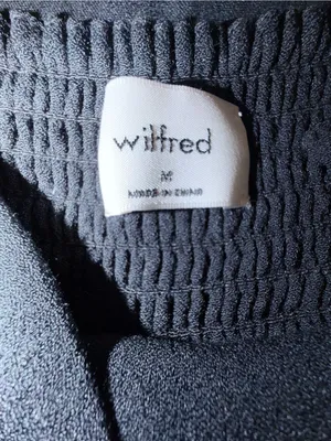 Aritzia Wilfred Black Smocked Tie Front Puff Sleeve Blouse Size M thumbnail 2