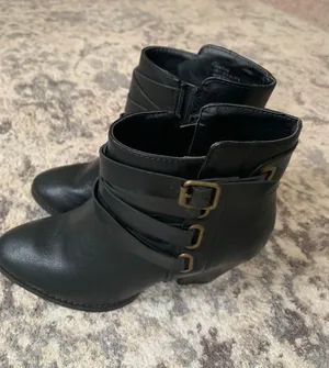 JustFab Black Bootie Heels thumbnail 1