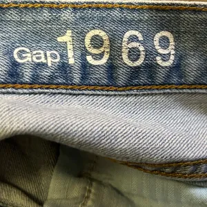 Gap 1969 Boyfriend Denim Shorts 30/10 Split Hem Used thumbnail 6