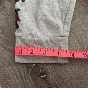Pac Sun (LA Hearts) Cropped Grey Hoodie (XS) thumbnail 6