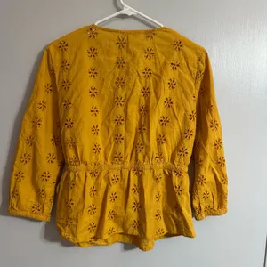 Madewell Mustard Yellow Eyelet Faux Wrap Shirt Size Small thumbnail 11