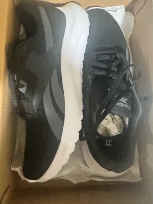 Women’s Reebok Sneakers thumbnail 2