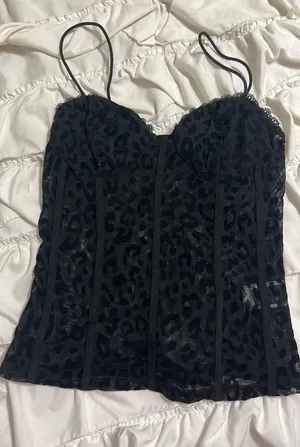 Tank Black thumbnail 3