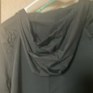 FINAL MARKDOWN Danskin Black Fitted Hoodie small thumbnail 6