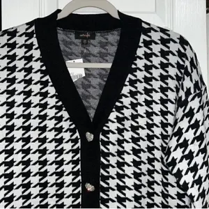 Ont Welfth Houndstooth Black & White Sweater
Cardigan(Size Small) thumbnail 8