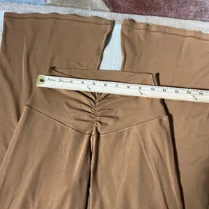 Y2K OFFLINE‎ by Aerie Real Me High Rise Ruched Flare Leggings Brown Size M thumbnail 2