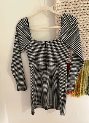 Francesca's Long Sleeve Black And White Dress thumbnail 2