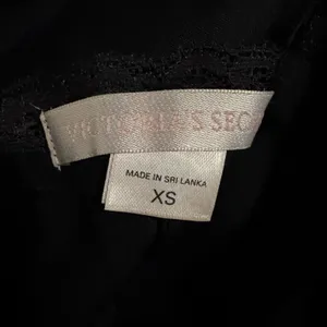 Victoria's Secret Black Satin Robe & Lace Slip Dress Lingerie Set OS XS‎ Black thumbnail 8