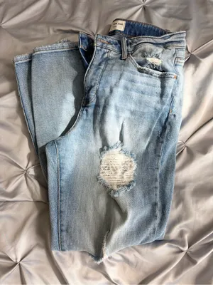 BKE Light Wash Distressed Straight Leg Jeans thumbnail 3