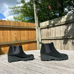 Eileen Fisher Splash Waterproof Suede Chelsea Bootie in Black,‎ size 5.5 thumbnail 2