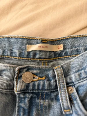 Levi's 94 baggy jeans  thumbnail 4