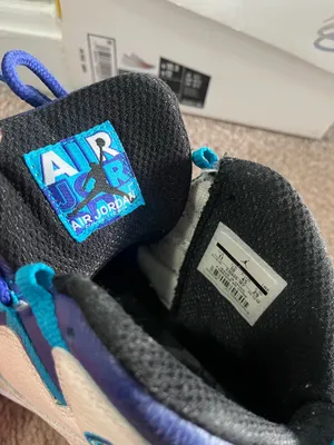 Air Jordan 10 Retro Charlotte Hornets thumbnail 9