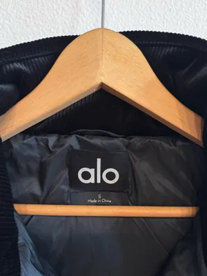 Alo Yoga Ribbed Velour Mountain Side Puffer Vest Small thumbnail 6