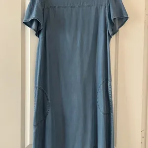 LOFT Light Blue Denim Women’s Dress Sz 12. Relax fit. thumbnail 2