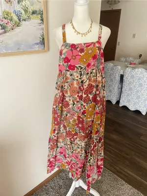 Natural Life Patti Side Slit Maxi Dress in Vintage Summer Floral Size Small thumbnail 4