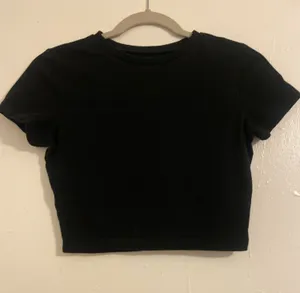 Wild Fable Basic cropped t shirt thumbnail 1
