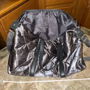 Big travel day bag weekender grey quilted purse with broken zipper thumbnail 2