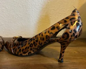 Stuart Weitzman pumps size 8 thumbnail 4