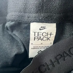Nike Sportswear Tech Pack High-Waist Wide Leg Ripstop Pants thumbnail 4
