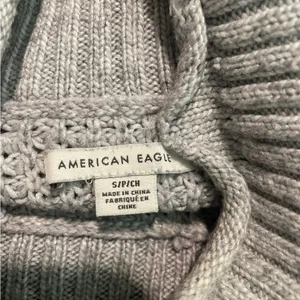 American Eagle Outfitters Light Gray Ribbed Mock Neck Sweater thumbnail 2