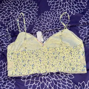 Crop Tank Top NEW thumbnail 2