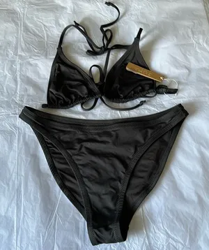 Skims Swim Bikini‎ Set triangle top size“L”and mid coverage bottom size“M” thumbnail 1