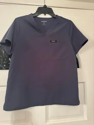 Jaanuu scrub top thumbnail 1